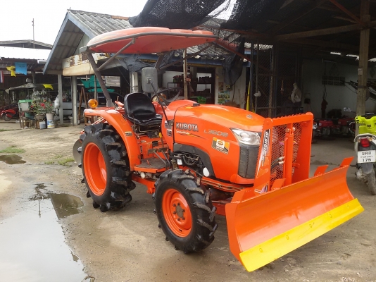 หาชื้อรถไถคูโบต้า L3608 เชิณมาหาเราครับ มีไบมีดตราช้าง1อันสวยๆเดิมๆ ผาน6ตราช้าง1อันพร้อมไช้ ขายใน ราคา295000บาท รถอยู่วังบัว คลองขลุง กำแพงเพชร สนใจสอบุถามได้ที่081 3655997 อำพร พาเจริญ ราคาต่อรองได้อีกนะครับ หาชื้อรถไถคูโบต้า L3608 เชิณมาหาเราครับ มีไบมีดตราช้าง1อันสวยๆเดิมๆ ผาน6ตราช้าง1อันพร้อมไช้ ขายใน ราคา295000บาท รถอยู่วังบัว คลองขลุง กำแพงเพชร สนใจสอบุถามได้ที่081 3655997 อำพร พาเจริญ ราคาต่อรองได้อีกนะครับ