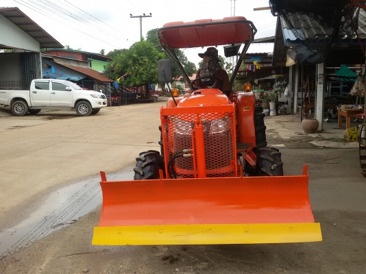 หาชื้อรถไถคูโบต้า L3608 เชิณมาหาเราครับ มีไบมีดตราช้าง1อันสวยๆเดิมๆ ผาน6ตราช้าง1อันพร้อมไช้ ขายใน  ราคา295000บาท รถอยู่วังบัว คลองขลุง กำแพงเพชร    สนใจสอบุถามได้ที่081 3655997 อำพร  พาเจริญ  ราคาต่อรองได้อีกนะครับ