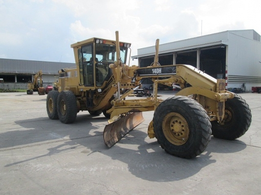 ขายรถเกรดนำเข้า จากอเมริกา CAT 140H 2ZK03599 ปี 1998  สภาพดี ขายพร้อมชุดแจ้งจำหน่าย