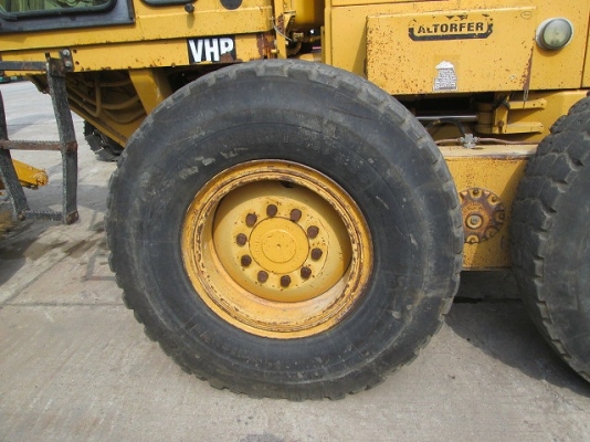 ขายรถเกรดนำเข้า จากอเมริกา CAT 140H 2ZK03599 ปี 1998  สภาพดี ขายพร้อมชุดแจ้งจำหน่าย