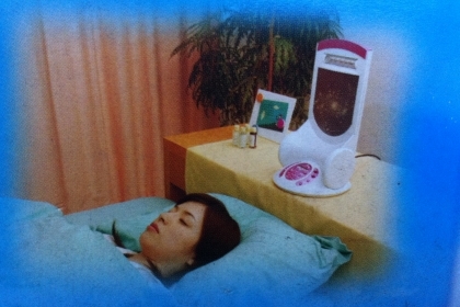 เครื่องช่วยแก้ปัญหานอนไม่หลับทำให้การนอนง่ายขึ้นมีความสูขมากขึ้นทั้งก่อนนอนและช่วงการนอน บันทึกเสียงลงไปได้ เสียงแฟนเสียงอื่นๆ