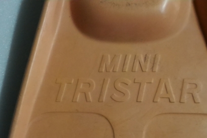 (มีแถม ตีนกบ)เครื่องรีดทับเนคไทแบบพักพา ZOJIRUSHI จากญี่ปุ่นใช้ไฟบ้านเราได้ ความร้อนไม่สูงมาก กำลังแค่ 18 W.