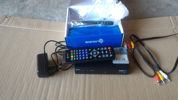 กล่องรับสัญญา TV ดิจิตอลด ยี่ห้อ sonore รุ่น DVB T2 ภาพชัด FULL HD ของใหม่ ( มีแค่ 25 กล่อง) ของใหม่ อุปกรณ์ครบพร้อมใช้งาน ใช้ไฟได้ 100- 240 V.