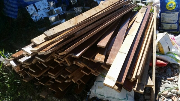 ไม้พื้นไม้สักเก่าหนา 1 นิ้วเต็ม