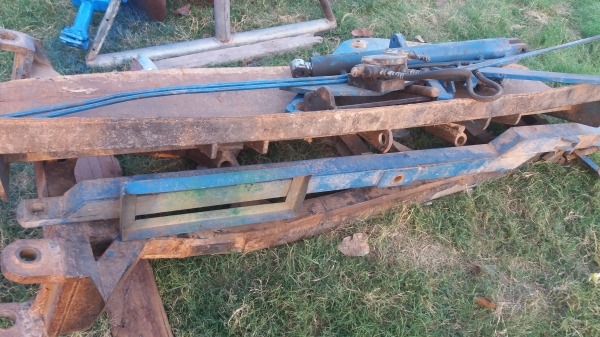 ชุดดันหน้าใส่รถไถฟอร์ด