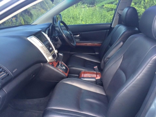 ขายรถ Lexus RX300 ปี 2006 เครื่อง 3000 ขับเคลื่อน 4 ล้อ เกียร์ออโต้ หลังคาซันรูฟ ระบบ Gas หัว  ฉีด AC ถังโดนัท ป้ายแดงออกห้าง Lexus ไทยแลนด์ วิ่งแค่ 87000 กม. สีเดิม โช๊คไม่มีถุงลม  ขาย   590,000 บาท สนใจโทรสอบถามรายละเอียดเพิ่มเติมได้ที่ 081-831-8183