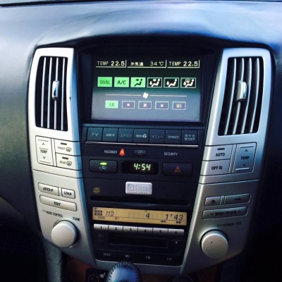 ขายรถ Lexus RX300 ปี 2006 เครื่อง 3000 ขับเคลื่อน 4 ล้อ เกียร์ออโต้ หลังคาซันรูฟ ระบบ Gas หัว  ฉีด AC ถังโดนัท ป้ายแดงออกห้าง Lexus ไทยแลนด์ วิ่งแค่ 87000 กม. สีเดิม โช๊คไม่มีถุงลม  ขาย   590,000 บาท สนใจโทรสอบถามรายละเอียดเพิ่มเติมได้ที่ 081-831-8183