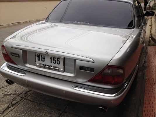ขายรถ Jaguar XJR V8 ปี 2000 เครื่องยนต์ 4000cc เกียร์ออโต้ Superchard ออกห้าง จากัวส์ มีแค่ 4 คันในไทย สีเดิม วิ่ง 110,000 กม. ขาย 1,150,000 บาท สนใจโทรสอบถามรายละเอียดเพิ่มเติมได้ที่ 081-831-8183 ขายรถ Jaguar XJR V8 ปี 2000 เครื่องยนต์ 4000cc เกียร์ออโต้ Superchard ออกห้าง จากัวส์ มีแค่ 4 คันในไทย สีเดิม วิ่ง 110,000 กม. ขาย 1,150,000 บาท สนใจโทรสอบถามรายละเอียดเพิ่มเติมได้ที่ 081-831-8183