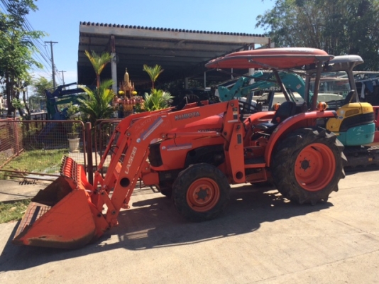 ขายรถตัก คูโบต้า 36 แรง พร้อมผานไถ