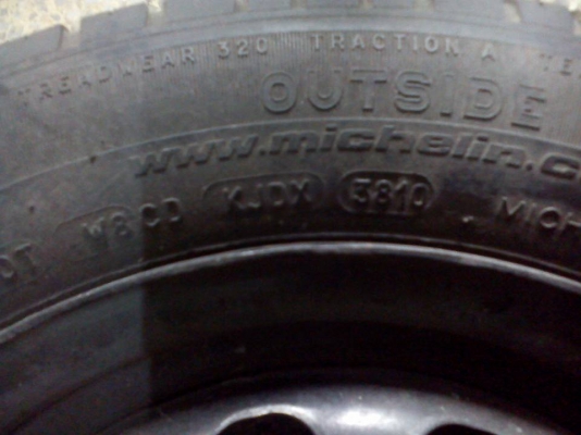 ขายยางนอกพร้อมกะทะเหล็ก 4 รู ยีห้อยาง MICHELIN ขอบ 175/65/14 ปี 2010 *ขายเป็นล้ออะไหล่* ขาย 4 วง 2,000 บาท ยางยังใช้ได้ แต่ปีเก่า และเริ่มแข็ง ถอดไว้นาน ขายยางนอกพร้อมกะทะเหล็ก 4 รู ยีห้อยาง MICHELIN ขอบ 175/65/14 ปี 2010 *ขายเป็นล้ออะไหล่* ขาย 4 วง 2,000 บาท ยางยังใช้ได้ แต่ปีเก่า และเริ่มแข็ง ถอดไว้นาน