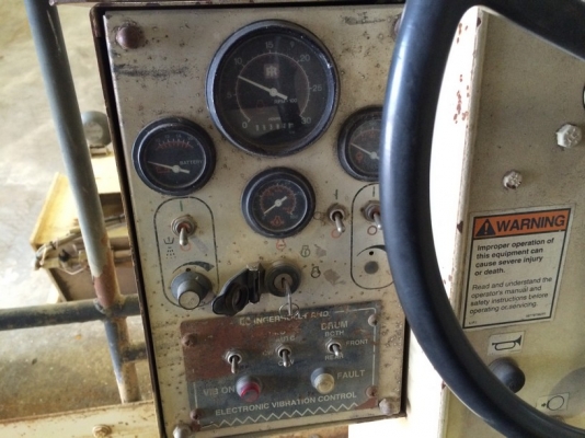 รถบดเบรคดาวน์ Ingersoll Rand DD-90 ปี 1997 นำเข้าจากอเมริกา ถึงไทยแล้ว ราคาถูกครับ