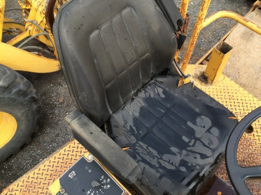 รถบดเบรคดาวน์ CAT CB534B ปี 2005 นำเข้าจากอเมริกา ถึงไทยแล้ว ราคาถูกครับ