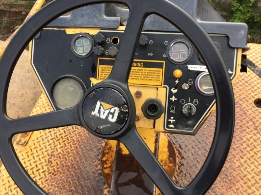 รถบดเบรคดาวน์ CAT CB534B ปี 2005 นำเข้าจากอเมริกา ถึงไทยแล้ว ราคาถูกครับ