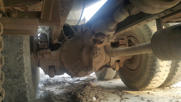 Isuzu deca 270 รถสิบล้อโม่ปูน หัวป่วยซ่อมได้คะ