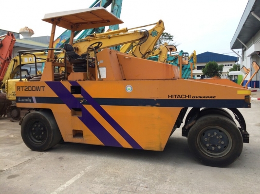 รถบดล้อยาง Hitachi RT200WT SN: 43083 ปี 1997 นำเข้าตรงจากญี่ปุ่น สภาพงามครับ