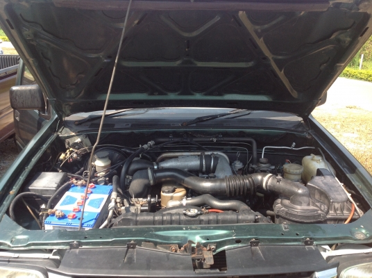 ขายคู่ค่ะ อีซุสุ ดราก้อนอายปี2000 กับ1998 เครื่องดีเซล2,500 พวงมาลัยพาวเวอร์ 2คันราคา 180,000 เครื่องดีไม่มีไอ แอร์มี รถขับใช้งานได้ปกติ