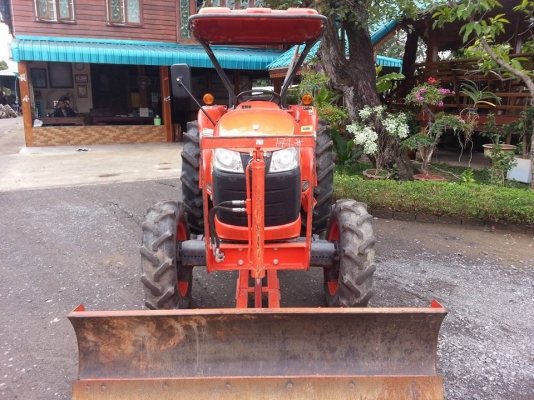 คูโบต้า L4708 4 WD ใบมีดดันหน้าตราช้าง ทำงาน 840 ชั่วโมง เล่มทะเบียนครบ