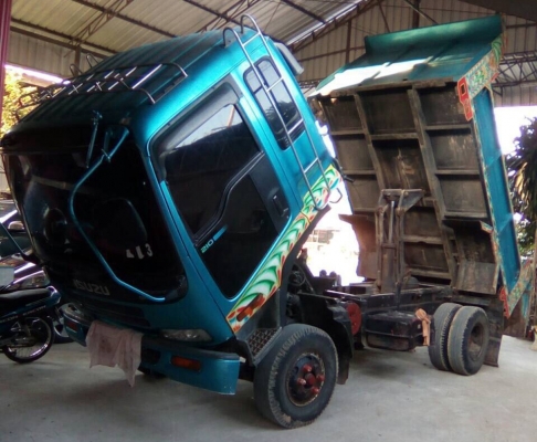 ขายรถ 6 ล้อดัมพ์ ISUZU Deca 205HP