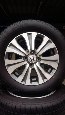 ขายล้อแม็ก honda freed 15"ยางปี15 สนใจติดต่อ ตาเล็ก ล้อและยางครับ 081-3747940