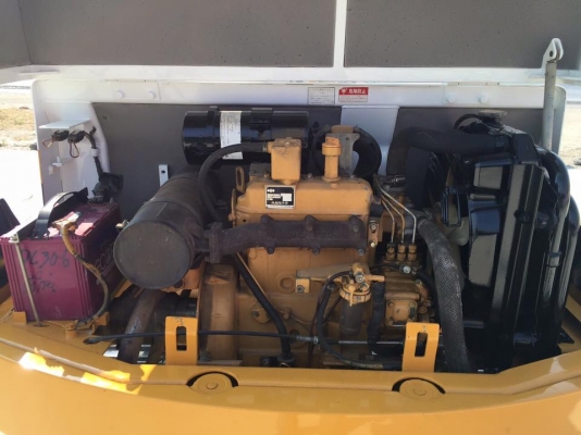 รถขุด KOMATSU PC30-6 นำเข้า ทำสีใหม่ มือสองญี่ปุ่น