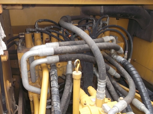 รถขุด cat 320D #03704 รถเก่าญี่ปุ่น ราคาไม่แรงค่ะ รถอยู่ที่นิคมบางปะอิน อยุธยา สนใจ ติดต่อ ใหม่ 061-4194022