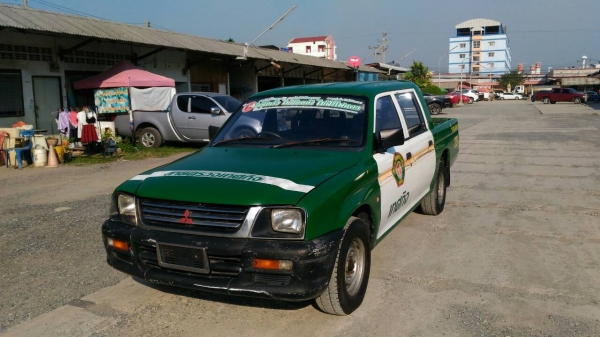 มิตซูบิชิ L200 สตาด้า 4ประตู มิตซูบิชิ L200 สตาด้า 4ประตู