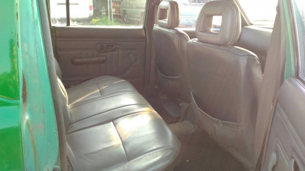 มิตซูบิชิ L200 สตาด้า 4ประตู มิตซูบิชิ L200 สตาด้า 4ประตู