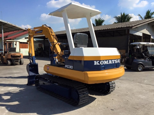 รถขุด KOMATSU PC30-5 มือสองญี่ปุ่น นำเข้าเอง
