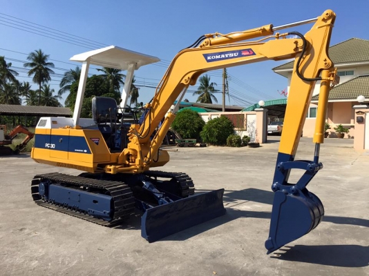 รถขุด KOMATSU PC30-5 มือสองญี่ปุ่น นำเข้าเอง