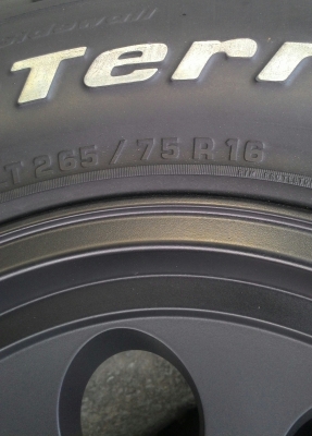 ขายBF All 265/75/16พร้อมล้อลายMickey16x8ลบ10สวยๆ