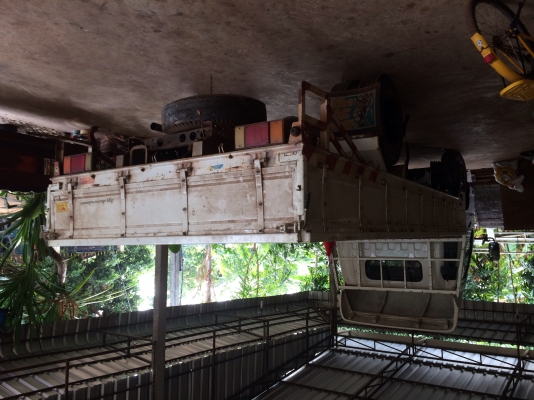 ขายด่วน รถหกล้อ  ISUZU NPR 130  ปี 49 รถสภาพดีมาก  พร้อมใช้งาน เอกสารพร้อม