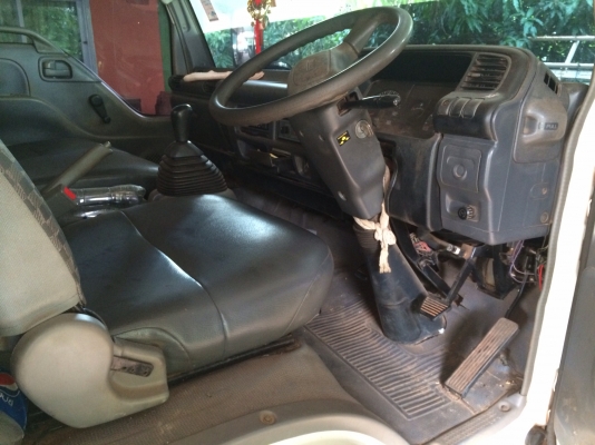 ขายด่วน รถหกล้อ  ISUZU NPR 130  ปี 49 รถสภาพดีมาก  พร้อมใช้งาน เอกสารพร้อม