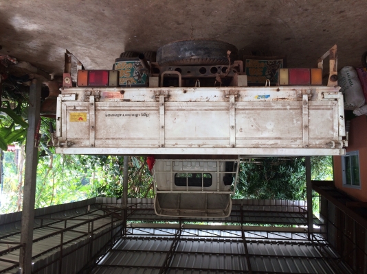 ขายด่วน รถหกล้อ  ISUZU NPR 130  ปี 49 รถสภาพดีมาก  พร้อมใช้งาน เอกสารพร้อม