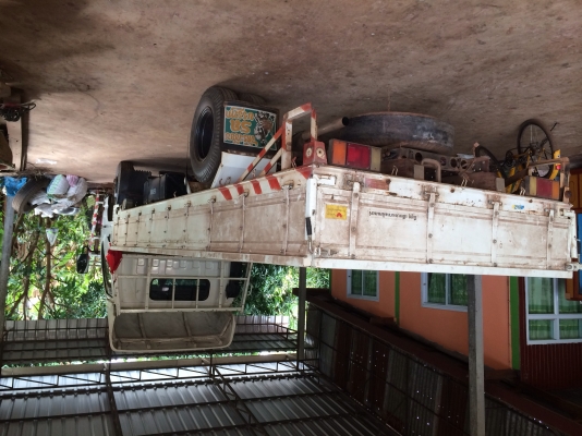 ขายด่วน รถหกล้อ  ISUZU NPR 130  ปี 49 รถสภาพดีมาก  พร้อมใช้งาน เอกสารพร้อม