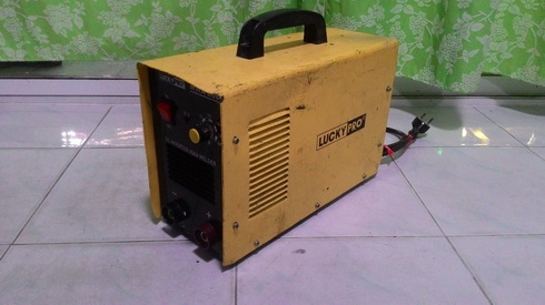 เครื่องเชื่อม LUKKY PRO ระบบ Inverter รุ่น MMA 200 สภาพพร้อมใช้งานครับ เครื่องเชื่อม LUKKY PRO ระบบ Inverter รุ่น MMA 200 สภาพพร้อมใช้งานครับ