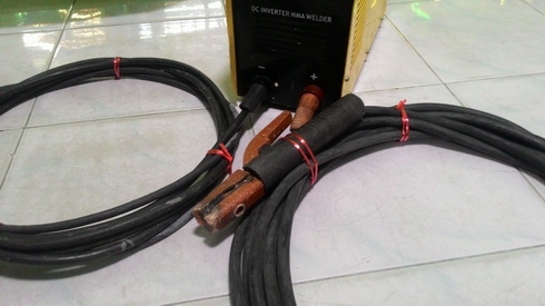 เครื่องเชื่อม LUKKY PRO ระบบ Inverter รุ่น MMA 200 สภาพพร้อมใช้งานครับ เครื่องเชื่อม LUKKY PRO ระบบ Inverter รุ่น MMA 200 สภาพพร้อมใช้งานครับ