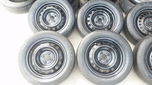 ขายล้อกะทะTOYOTA ขอบ15 4 รู100 พร้อมยางฝาครอบ 4  ล้อ
