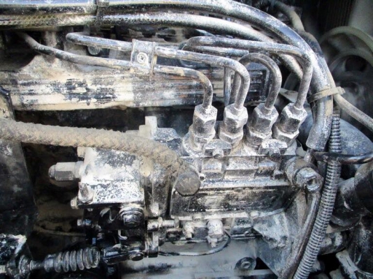 รถขุด. Komatsu pc 40R-8 ราคา. 480,000บาท รถขุด. Komatsu pc 40R-8 ราคา. 480,000บาท