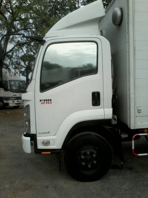ขาย6ล้อFRR210 หัวตึก ยูโร3 จดปี54ตู้แห้งสวยๆยาว5.50เมตร ขาย6ล้อFRR210 หัวตึก ยูโร3 จดปี54ตู้แห้งสวยๆยาว5.50เมตร