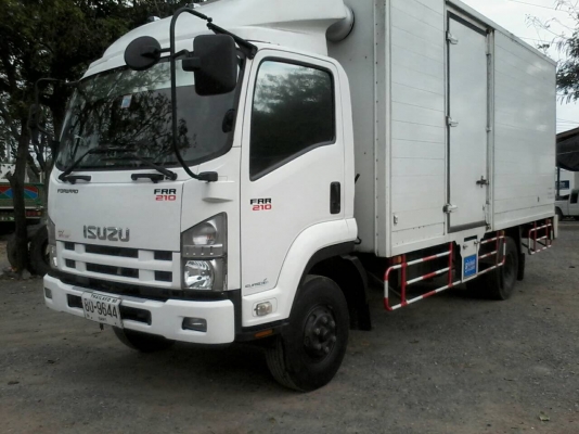 ขาย6ล้อFRR210 หัวตึก ยูโร3 จดปี54ตู้แห้งสวยๆยาว5.50เมตร ขาย6ล้อFRR210 หัวตึก ยูโร3 จดปี54ตู้แห้งสวยๆยาว5.50เมตร