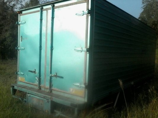 ตู้แห้งยกลงจากMega FC4J ยาว5.70เมตร พื้นเหล็กสภาพสวย