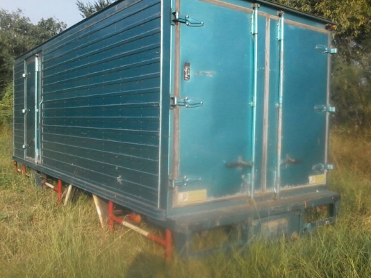 ตู้แห้งยกลงจากMega FC4J ยาว5.70เมตร พื้นเหล็กสภาพสวย