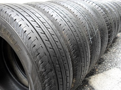 ขายยาง BRIDGESTONE Duravis ปี12 2เส้น ปี13 2เส้น (1ชุด) 195R15 ราคา 3,200