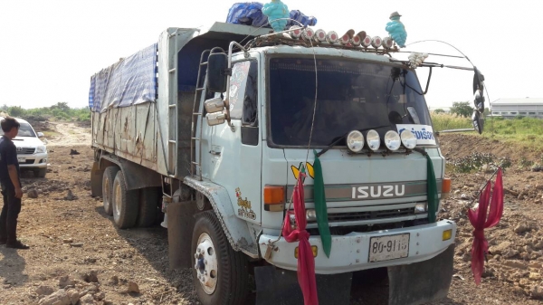 สิบล้อ อีซุชุ FXZ23NFY 240นางฟ้า สโลส 2เพาใหญ่ สภาพสวยเดิมๆพร้อมใช้ เล่มทะเบียนพร้อมโอน สิบล้อ อีซุชุ FXZ23NFY 240นางฟ้า สโลส 2เพาใหญ่ สภาพสวยเดิมๆพร้อมใช้ เล่มทะเบียนพร้อมโอน