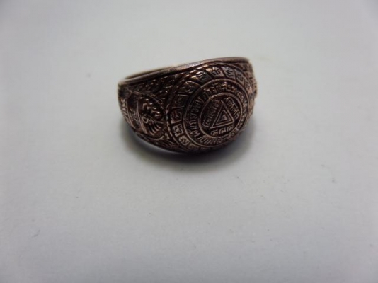 แหวนพระรัตนจักร ปี 2546 เนื้อนวโลหะ หลวงปู่ชื้น วัดญาณเสน