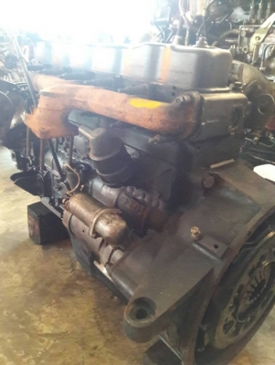 ขายเครื่องร็อคเล็ก6BG1--175แรงม้าครับข้อแสตนดาร์ดติดดีมากนิ่มแน่นๆครับ