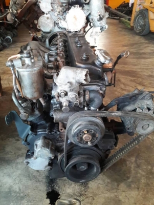 ขายเครื่องร็อคเล็ก6BG1--175แรงม้าครับข้อแสตนดาร์ดติดดีมากนิ่มแน่นๆครับ