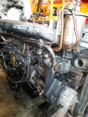 ขายเครื่องร็อคเล็ก6BG1--175แรงม้าครับข้อแสตนดาร์ดติดดีมากนิ่มแน่นๆครับ