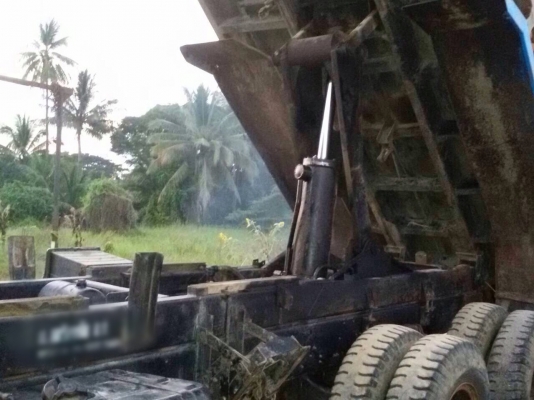 ขายรถบรรทุกสิบล้อดัมพ์ Mitsubishi turbo TF#7,4xx ปี 40 เครื่องเดิม 6d16 turbo-220 แรง เกียร์เดิม