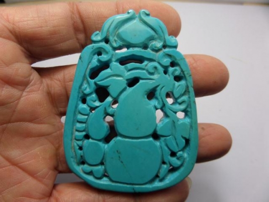 แผ่นป้ายเทอร์คอยซ์ใหญ่ แผ่นป้ายเทอร์คอยซ์ใหญ่